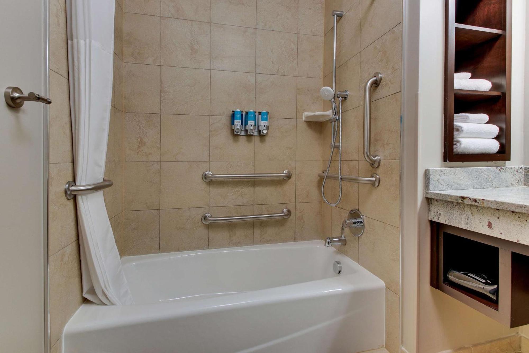 Drury Inn & Suites Columbus Polaris Ngoại thất bức ảnh